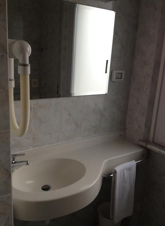 Hotel Mareblu Senigallia Quarto foto